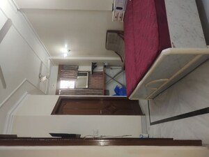 Furnished Amenities in 2 BHK Builder Floor at East Of Kailash – for Rent