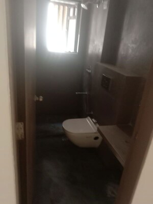 Bathroom in 2 BHK Apartment at Mittal Court, Nariman Point – for Sale