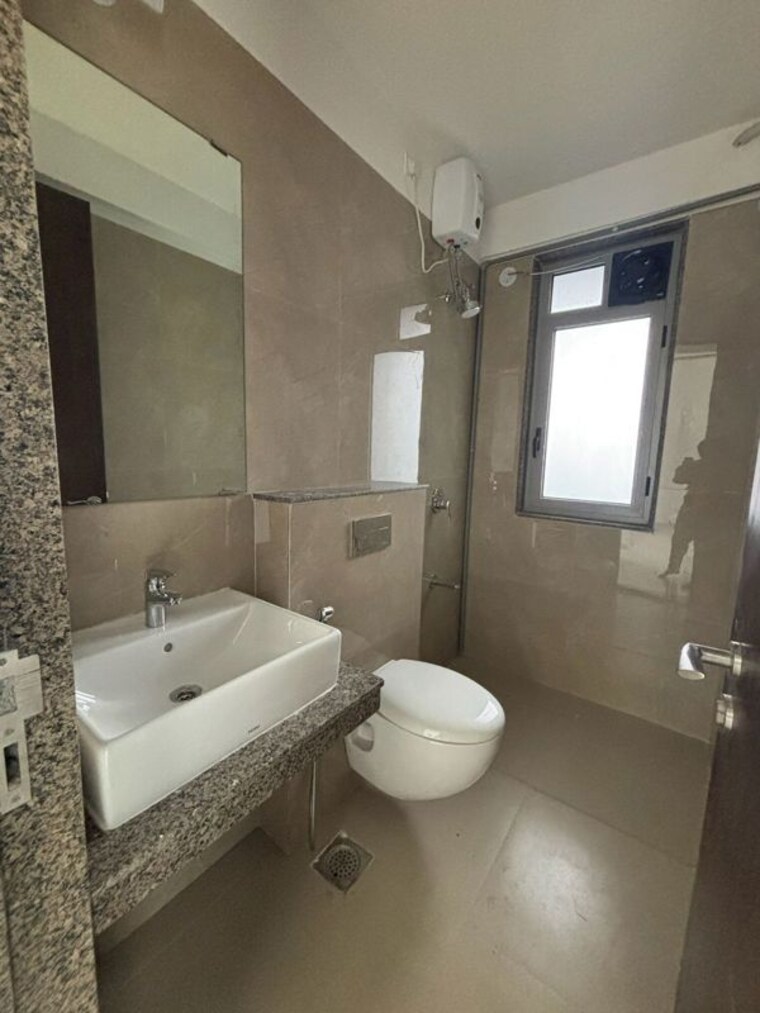 Bathroom, mittal-court 2 Bedroom 650 Sq.Ft. Apartment In Nariman Point Mumbai 10290805