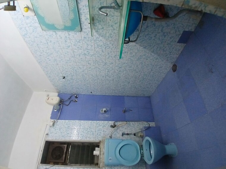 Bathroom, goregaon east 2 Bedroom 1300 Sq.Ft. Apartment In Goregaon East Mumbai 10290808