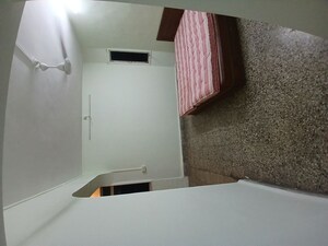 Furnished Amenities in 2 BHK Apartment at Goregaon East – for Rent