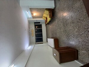 Furnished Amenities in 2 BHK Apartment at Goregaon East – for Rent