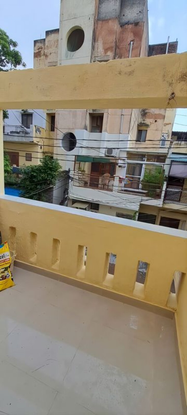 Balcony, arun-vihar-sector-37 2 Bedroom 800 Sq.Ft. Apartment In Sector 37 Noida 10290814