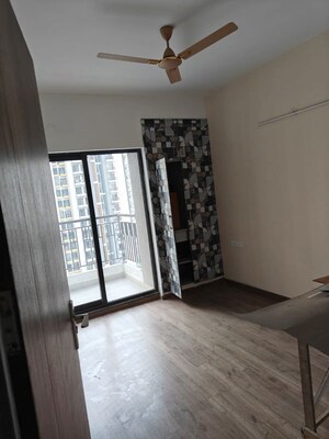 3 BHK Apartment For Rent in Express Zenith, Sector 77