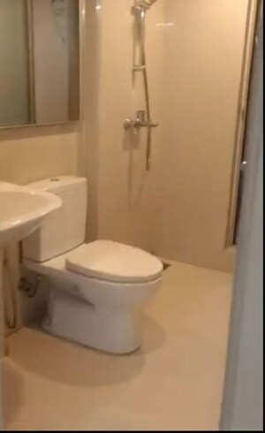 Bathroom in 1.5 BHK Apartment at Hiranandani Fortuna, Thane West – for Rent
