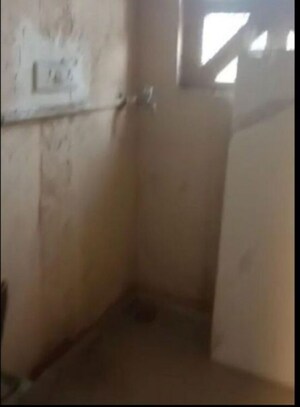 Bathroom in 1.5 BHK Apartment at Hiranandani Fortuna, Thane West – for Rent