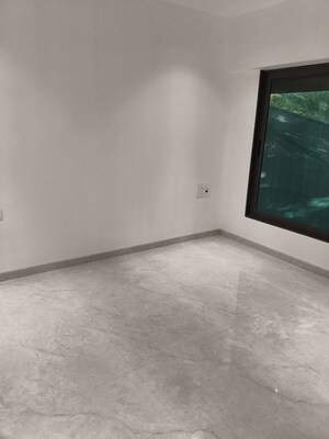 Room in 2 BHK Apartment at Chembur – for Sale