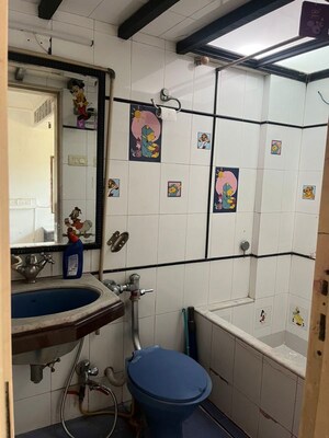 Master Bedroom in 2 BHK Apartment at Hiranandani Gardens Lotus, Powai – for Rent