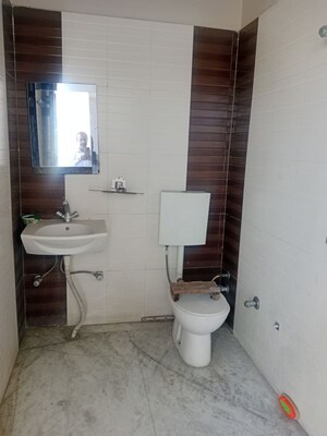Bathroom in 1 BHK Builder Floor at Sector 13 – for Rent