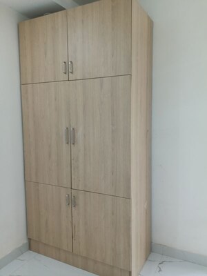 Furnished Amenities in 3 BHK Builder Floor at Turner Road – for Sale