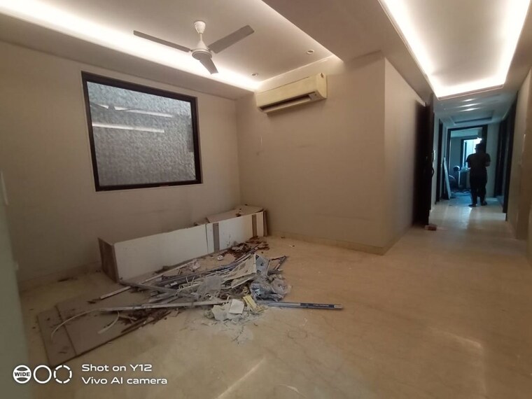 Room, delhi cantonment 4 Bedroom 500 Sq.Yd. Builder Floor In Delhi Cantonment Delhi 10290975
