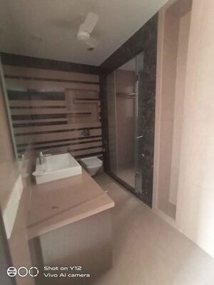 Building Lobby in 4 BHK Builder Floor at Delhi Cantonment – for Rent