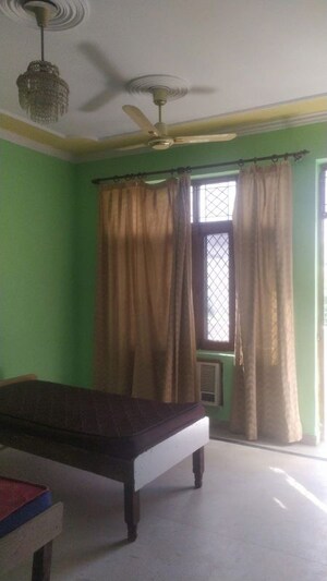 Living Room in 3.5 BHK Independent House at Hi Castle, Beta Ii Greater Noida – for Rent