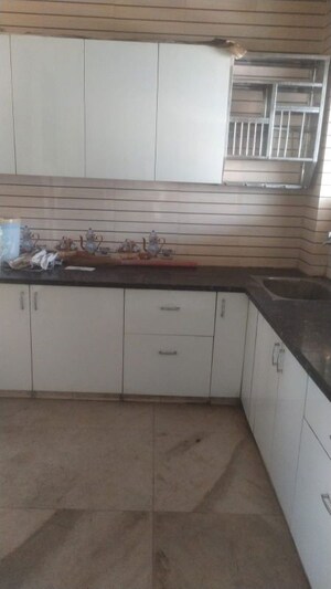 Kitchen in 3.5 BHK Independent House at Hi Castle, Beta Ii Greater Noida – for Rent