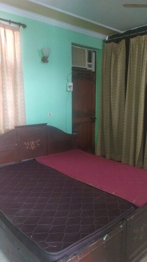 Living Room in 3.5 BHK Independent House at Hi Castle, Beta Ii Greater Noida – for Rent