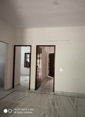 Room in 2 BHK Independent House at Sector 9a – for Rent