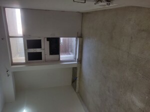 Room in 3 BHK Apartment at Kalibari Apartments, Sector 21d – for Sale
