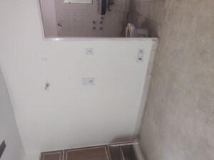 Furnished Amenities in 3 BHK Apartment at Kalibari Apartments, Sector 21d – for Sale