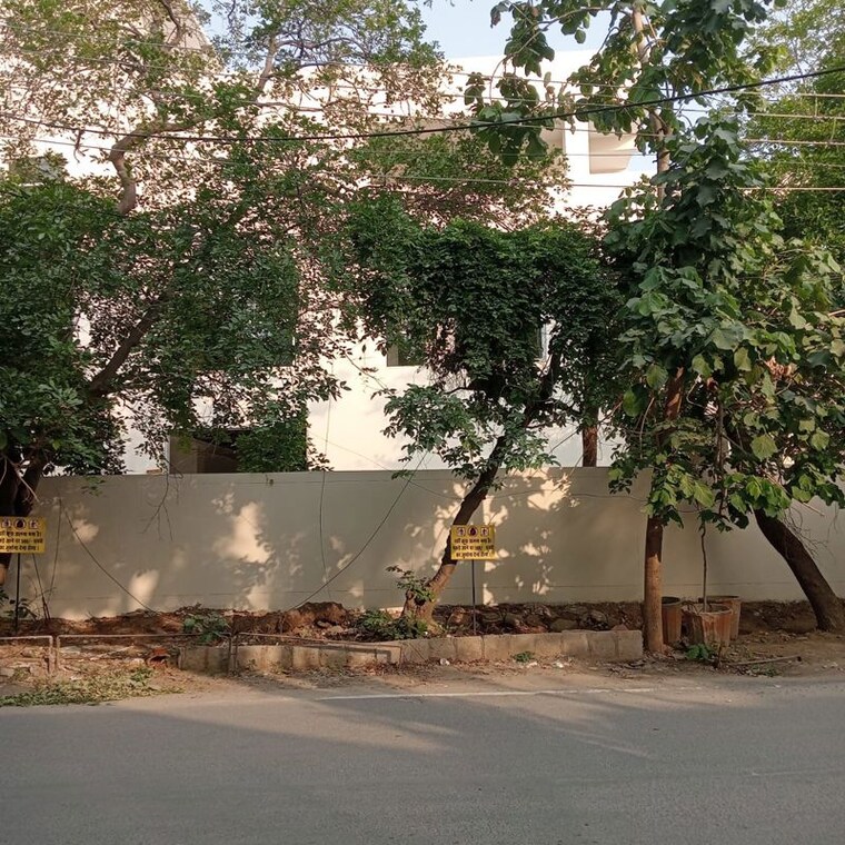 Exterior View, sector 14 6+ Bedroom 17100 Sq.Ft. Independent House In Sector 14 Gurgaon 10291018