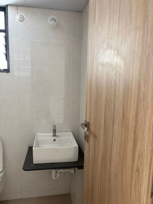 1 BHK Apartment For Rent in Oxy Beaumonde, Viman Nagar