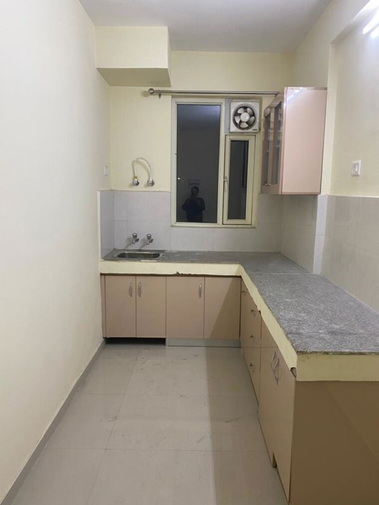 Kitchen, pyramid-fusion-homes 2 Bedroom 598 Sq.Ft. Apartment In Sector 70a Gurgaon 10291110