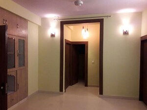 Room in 3 BHK Builder Floor at SRS Pearl Floors, Sector 88 – for Sale