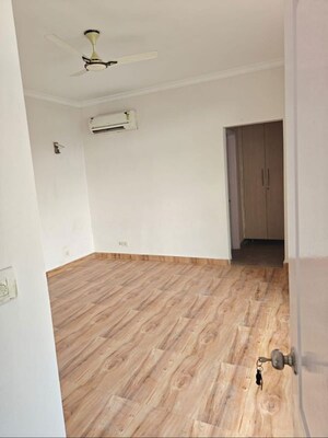 Room in 4 BHK Penthouse at Raheja Atharva, Sector 109 – for Rent