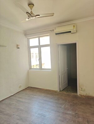 Room in 4 BHK Penthouse at Raheja Atharva, Sector 109 – for Rent