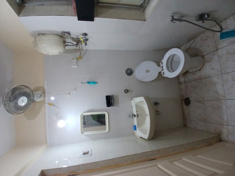 Bathroom, kamanwala-manavsthal-ii 2 Bedroom 950 Sq.Ft. Apartment In Goregaon East Mumbai 10291147