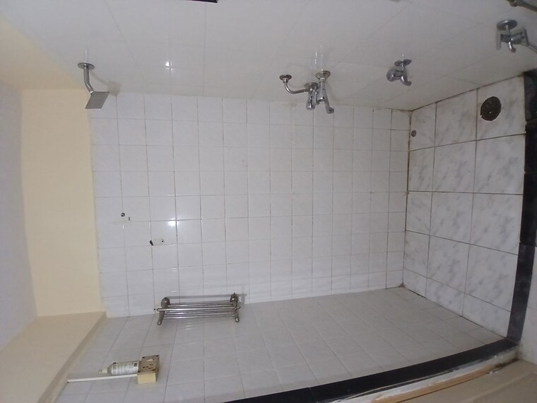 Bathroom, kamanwala-manavsthal-ii 2 Bedroom 950 Sq.Ft. Apartment In Goregaon East Mumbai 10291147