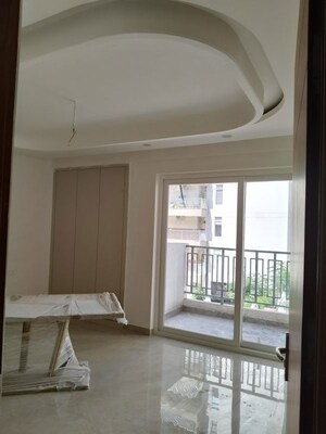 Room in 3 BHK Apartment at Alaknanda Maxxus Eden Estate, Ghazipur – for Sale