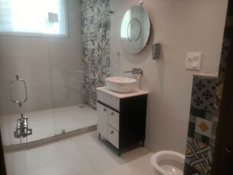 Bathroom, vasant kunj 3 Bedroom 1700 Sq.Ft. Apartment In Vasant Kunj Delhi 10291284