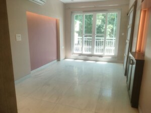 Room in 3 BHK Apartment at Vasant Kunj – for Rent