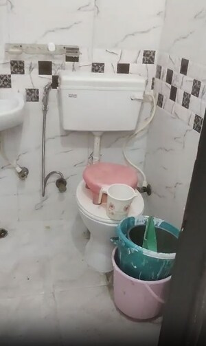 Bathroom in 2 BHK Builder Floor at Sai Enclave Noida, Sector 53 – for Rent