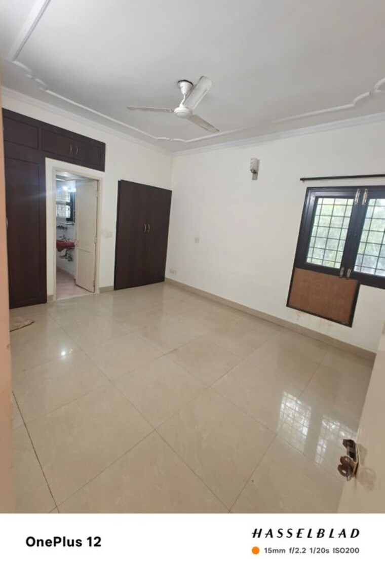 Room, vasant kunj 3 Bedroom 1700 Sq.Ft. Apartment In Vasant Kunj Delhi 10282834