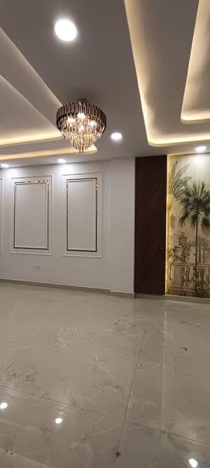 Room in 3 BHK Builder Floor at Fidato Honour Homes, Sector 89 – for Sale