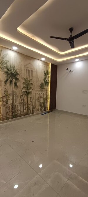 Room in 3 BHK Builder Floor at Fidato Honour Homes, Sector 89 – for Sale