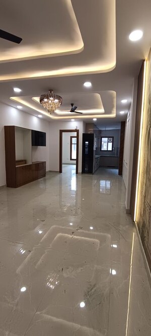 Living Room in 3 BHK Builder Floor at Fidato Honour Homes, Sector 89 – for Sale