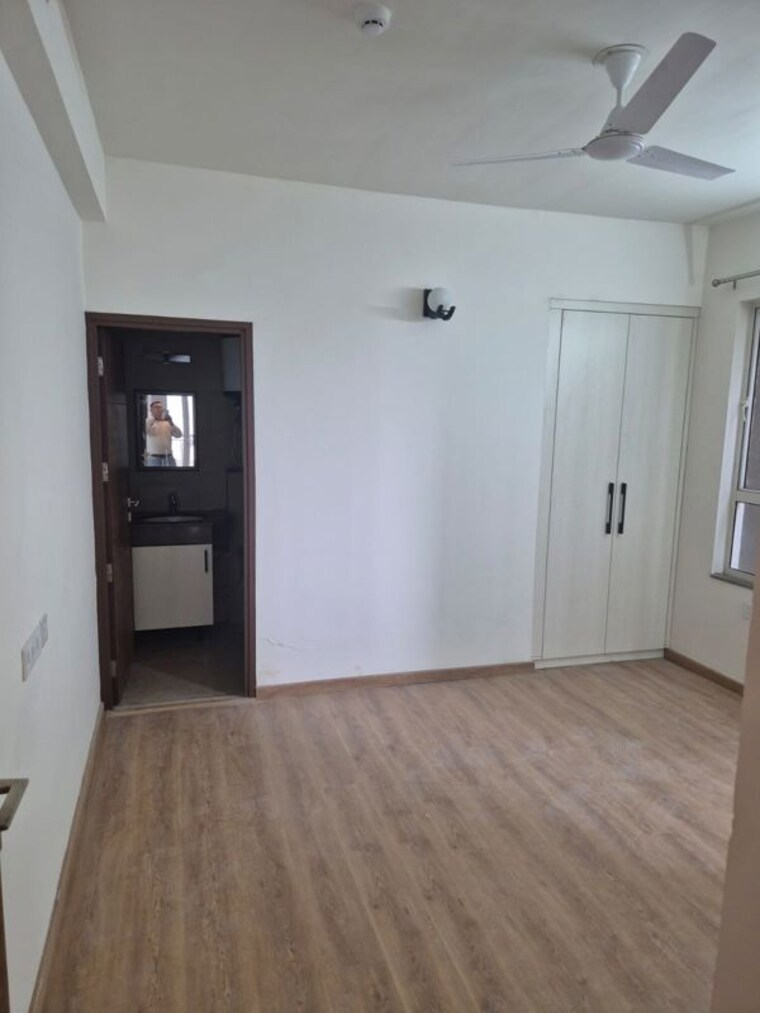 Room, godrej-meridien 3 Bedroom 1625 Sq.Ft. Apartment In Sector 106 Gurgaon 10291419