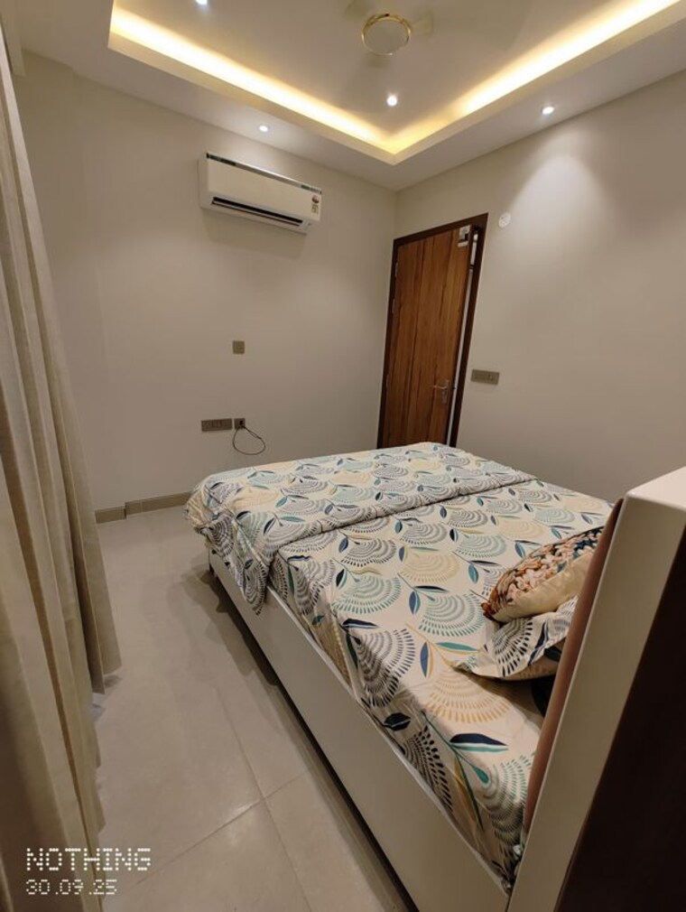 Bedroom, sector 52 1 Bedroom 450 Sq.Ft. Builder Floor In Sector 52 Gurgaon 10291449
