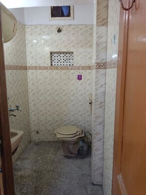 Bathroom in 1 RK Builder Floor at Lajpat Nagar 4 – for Rent