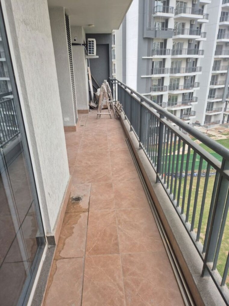 Balcony, godrej-meridien 3 Bedroom 1625 Sq.Ft. Apartment In Sector 106 Gurgaon 10291493