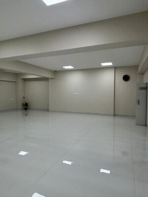 Room in  Showroom at Nahar Amrit Shakti, Chandivali – for Rent