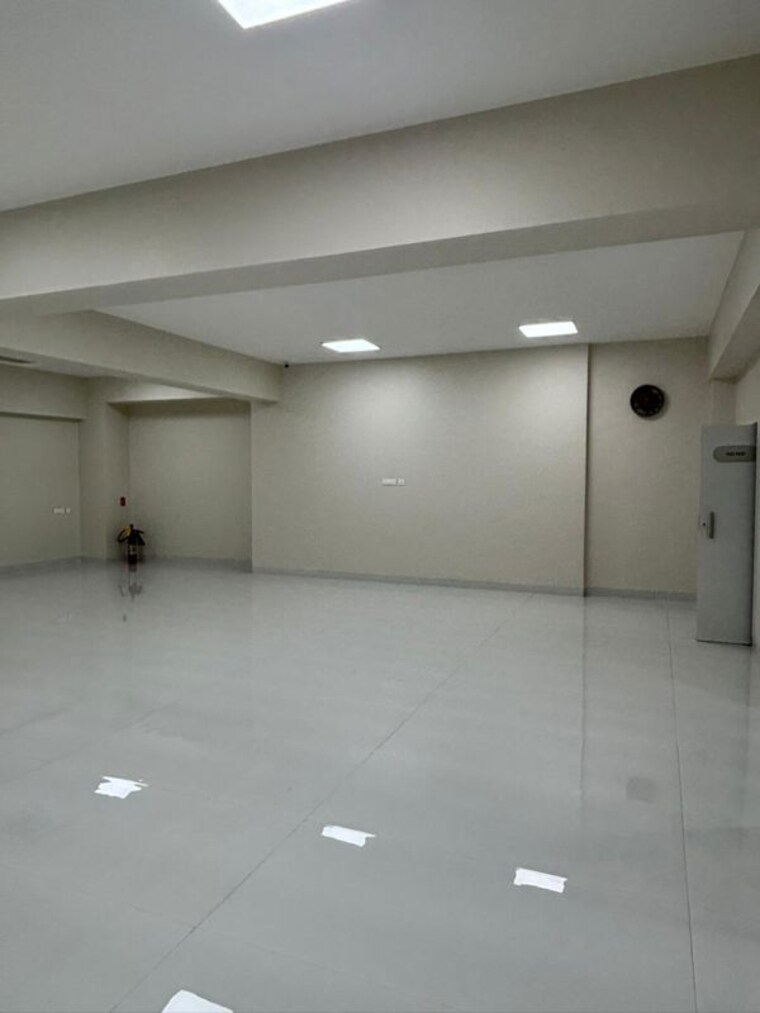 Room, nahar-amrit-shakti Commercial Showroom 3000 Sq.Ft. In Chandivali Mumbai 10291507