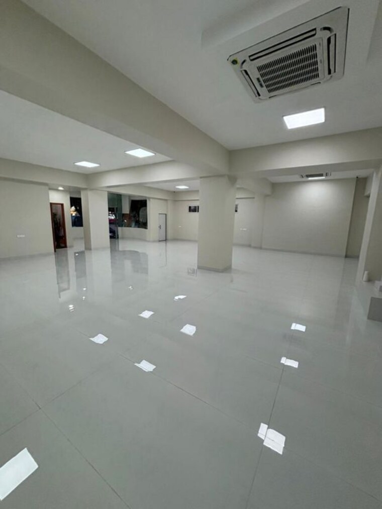 Room, nahar-amrit-shakti Commercial Showroom 3000 Sq.Ft. In Chandivali Mumbai 10291507