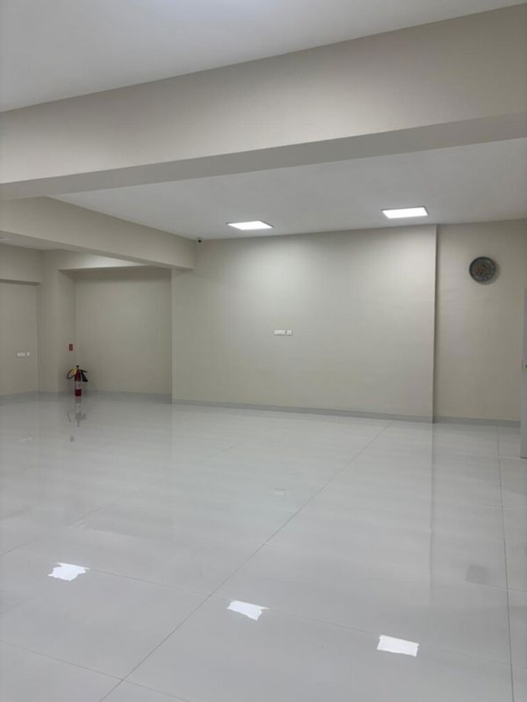 Room, nahar-amrit-shakti Commercial Showroom 3000 Sq.Ft. In Chandivali Mumbai 10291507