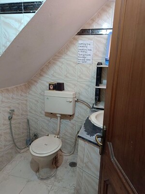 Bathroom in Studio Builder Floor at Lajpat Nagar 4 – for Rent