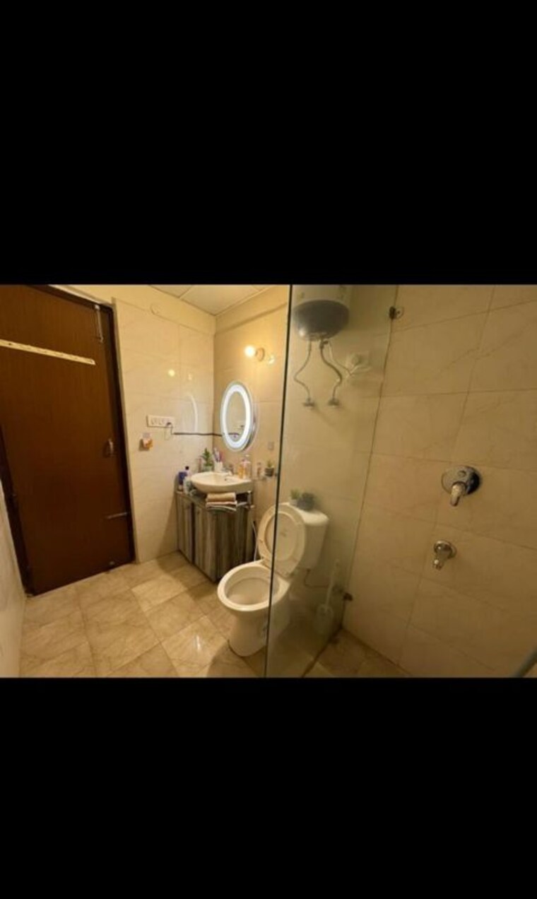 Bathroom, nk-sharma-savitry-greens-2 2.5 Bedroom 2250 Sq.Ft. Apartment In Ghazipur Zirakpur 10291556