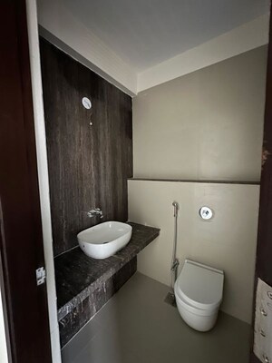 Bathroom in 4 BHK Apartment at Lodha Sterling, Kolshet Road – for Sale