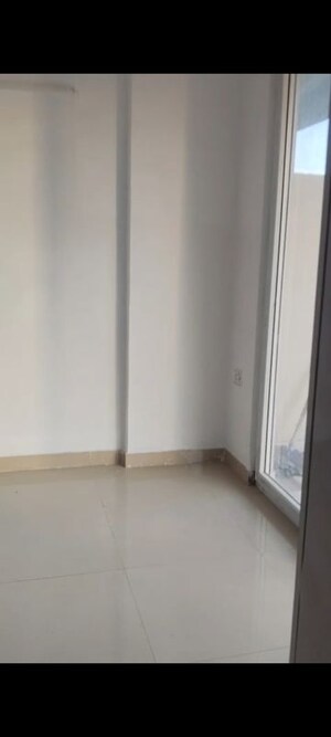 Building Lobby in 1 BHK Apartment at Shree Vardhman Green Court, Sector 90 – for Rent